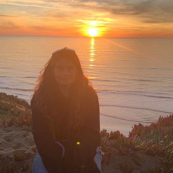 Meet your Posher, Tanya - Picture 1 of 2